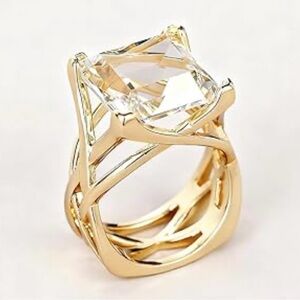 New - Women’s Cocktail Ring